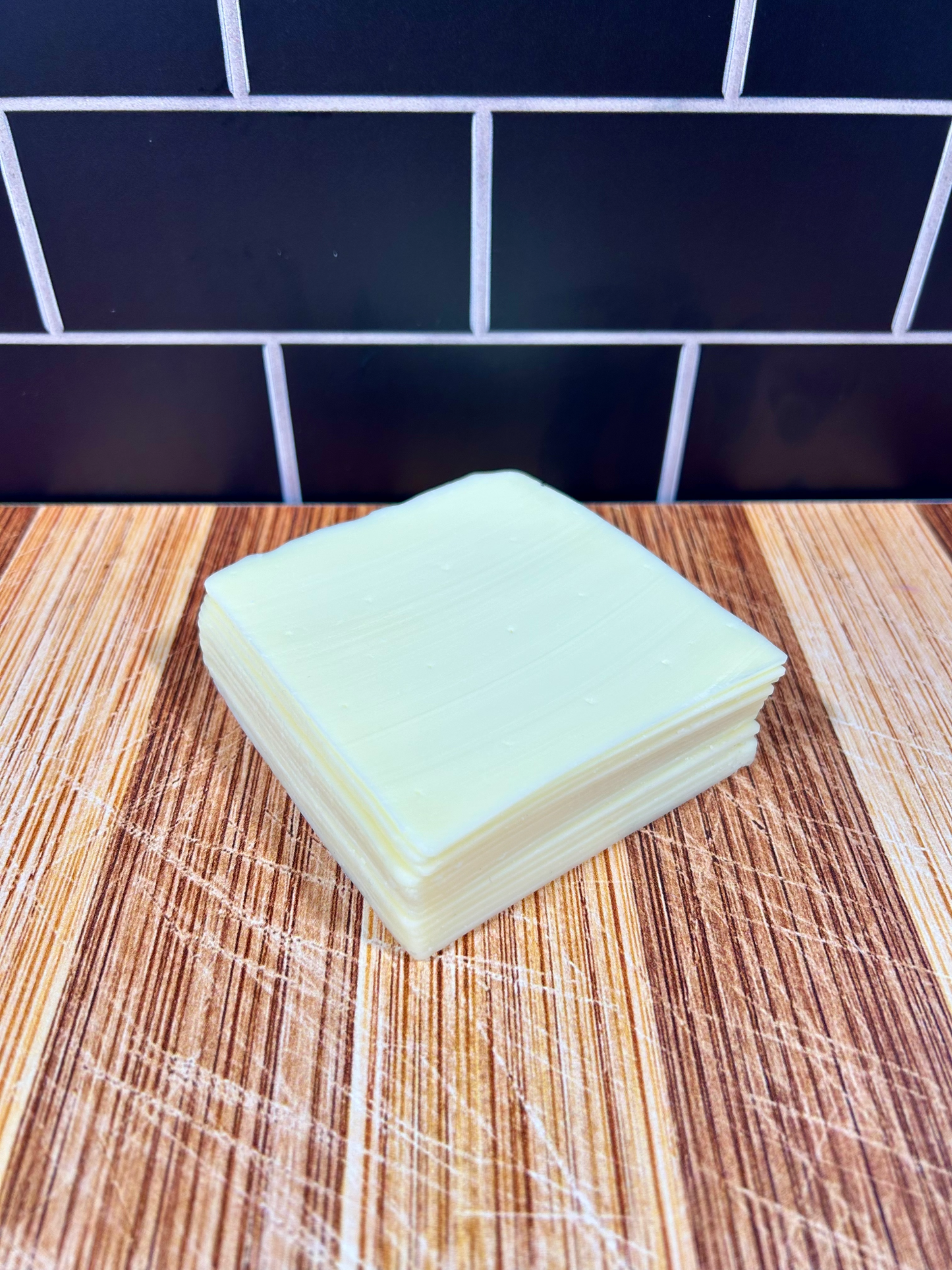 Horseradish Cheddar Cheese, JFM (Sliced)