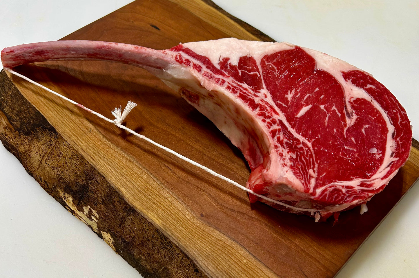 USDA Choice Black Angus Tomahawk Ribeye (48oz)